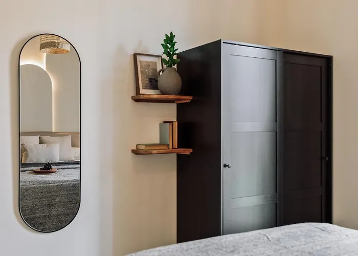 Minchin - 1 Bedroom, Balcony And Pool In Poblenou *