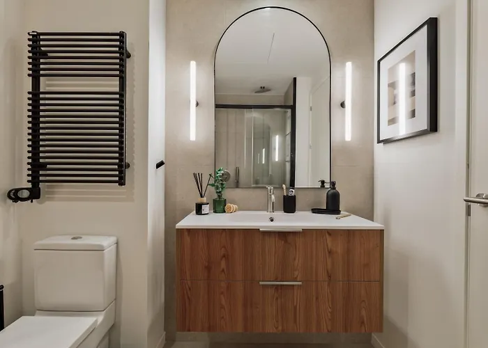 Minchin - 1 Bedroom, Balcony And Pool In Poblenou * Barcelona